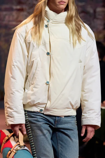Look 140